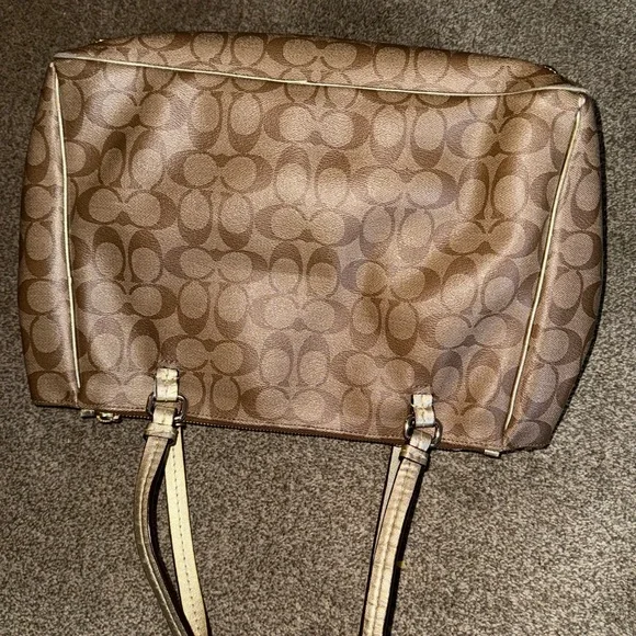 Coach Brown Signature Shoulder Bag - Picture 6 of 7